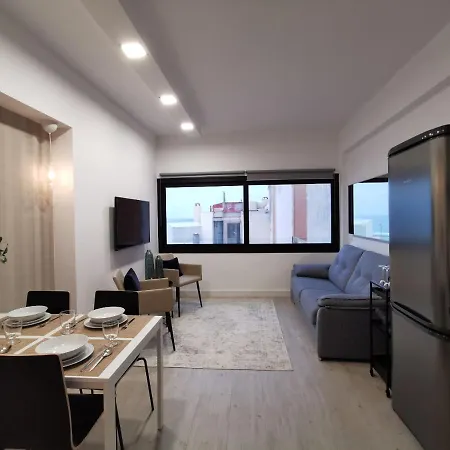 Homeforguest Apartamento Con Vistas A Las Canteras *